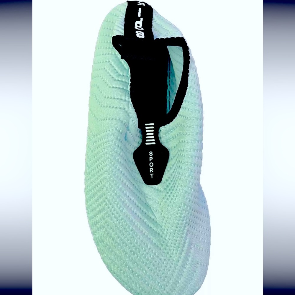 NWOT Bopika Water Shoes Aqua Surf Beach Yoga Swim Quick Dry US Size 6/7 ** - Picture 3 of 3
